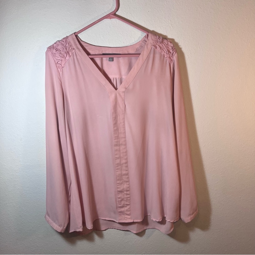 NY Collection Pink Rosette Shoulder V-Neck Blouse XL Women’s - Picture 2 of 13